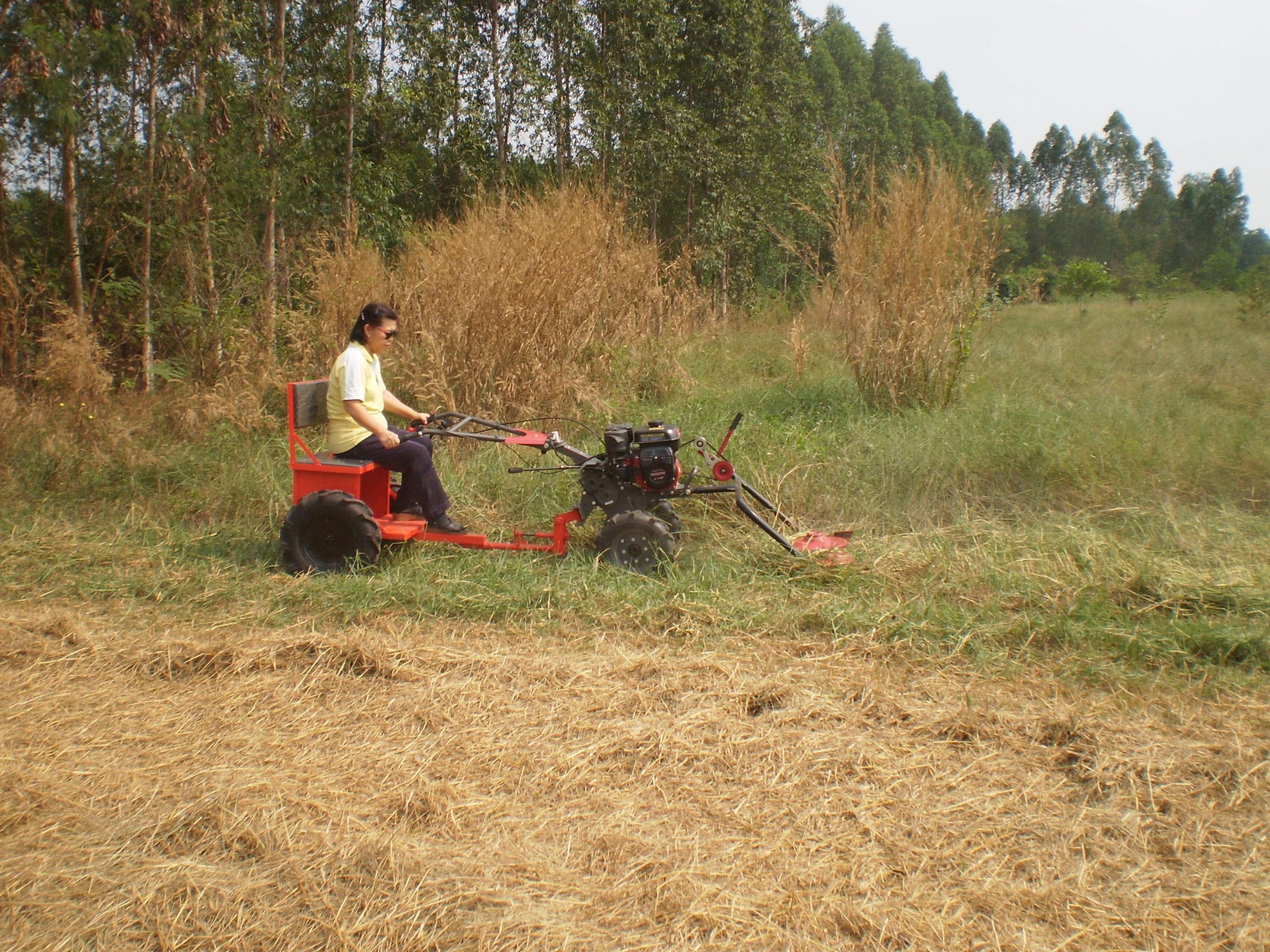 รถตัดหญ้านั่งขับ รุ่น 574 - Image 2