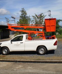 Alternative view of รถยนต์กระบะบรรทุกกระเช้าซ่อมไฟฟ้าชนิด 4 ล้อ รุ่น 824