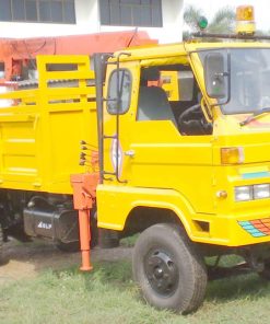 Alternative view of รถกระเช้า 6 ล้อ ติดชุดเครน รุ่น 836