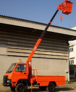 รถกระเช้า 4 ล้อ ติดชุดเครน รุ่น JV84