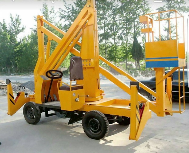 รถกระเช้าแบบ 4 ล้อ รุ่น 104