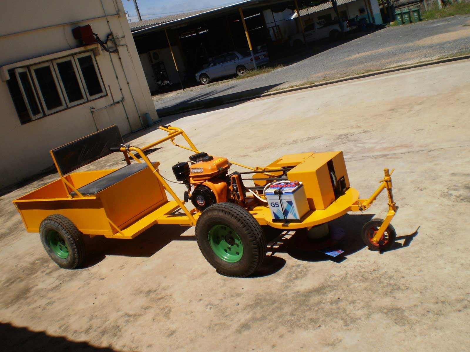 รถตัดหญ้านั่งขับ 4 ล้อ พ่วงเทเลอร์รุ่น T - 594 - Image 2