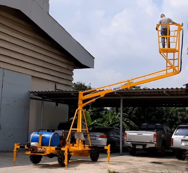 รถกระเช้าแบบ 4 ล้อ รุ่น 715