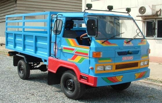 รถเกษตรกรรม (อีแต๋น) 4 ล้อ และ 6 ล้อ