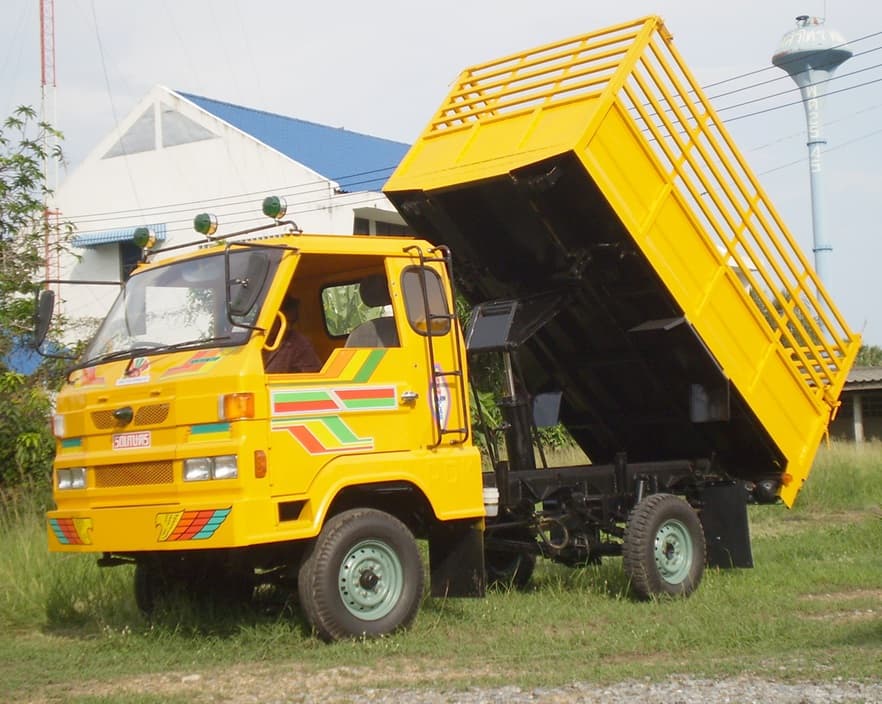 รถเกษตรกรรม (อีแต๋น) 4 ล้อ และ 6 ล้อ แบบกระบะเทท้าย (ดั้มพ์)