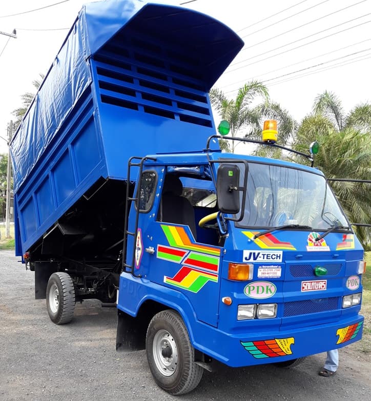 รถเกษตรกรรม (อีแต๋น) 4 ล้อ และ 6 ล้อ แบบกระบะเทท้าย (ดั้มพ์)